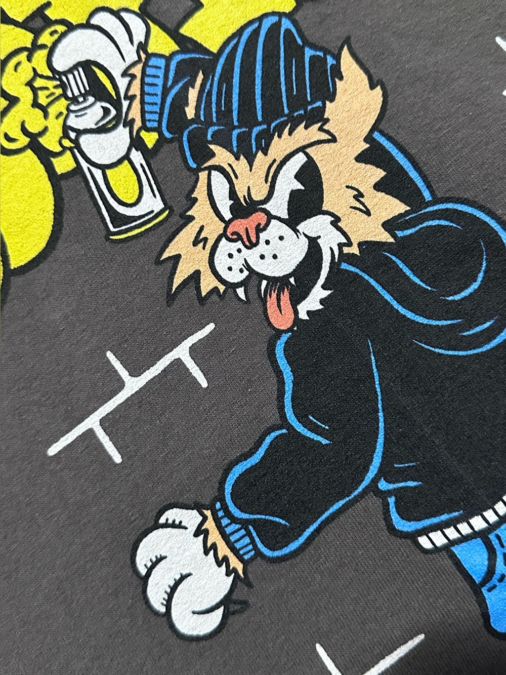 Empyre Graffiti Cat Bubble Letter Graphic Shirt - Picture 4 of 8